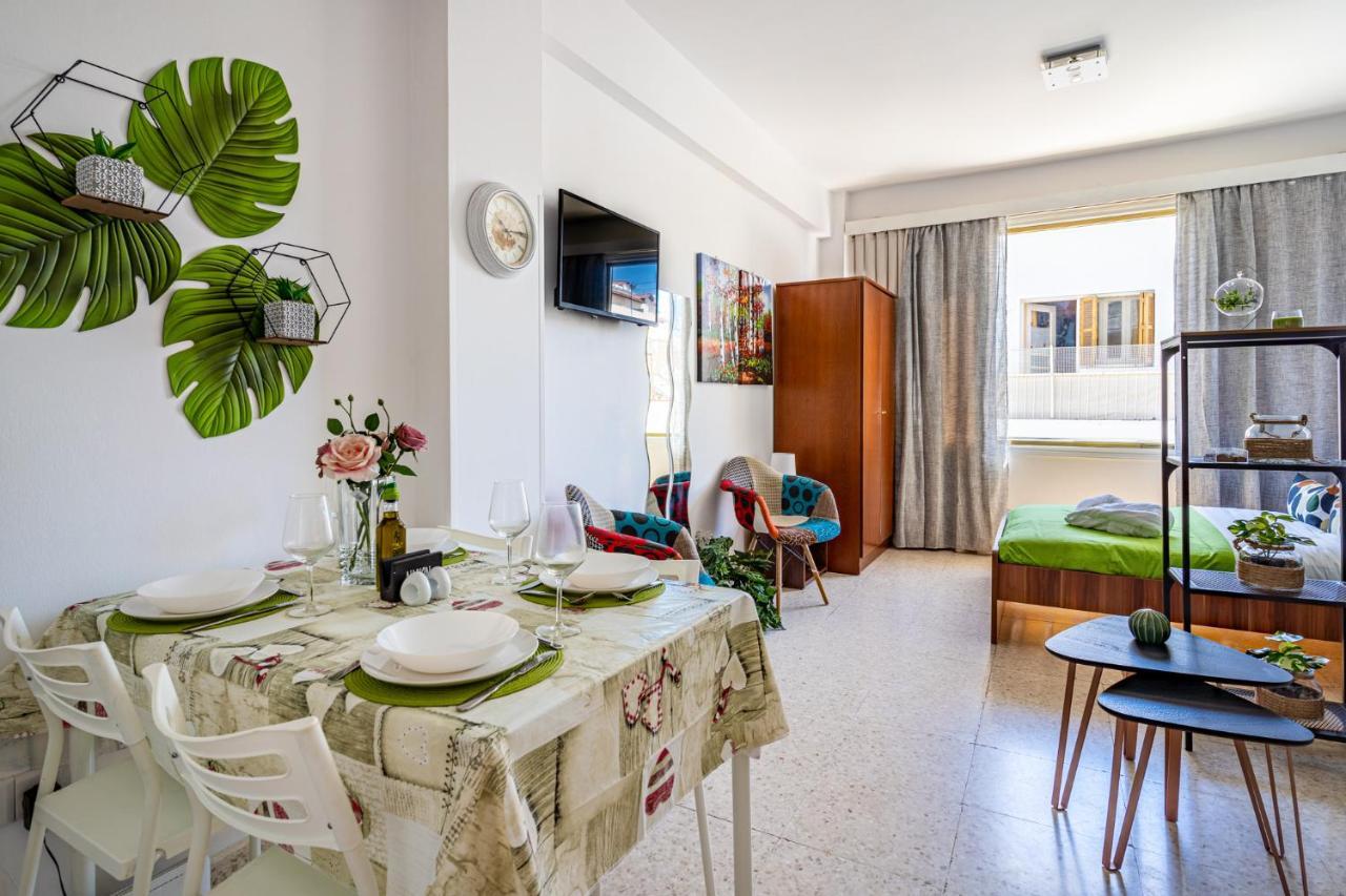 Oasis - Cozy Studio In Larnaca Buitenkant foto